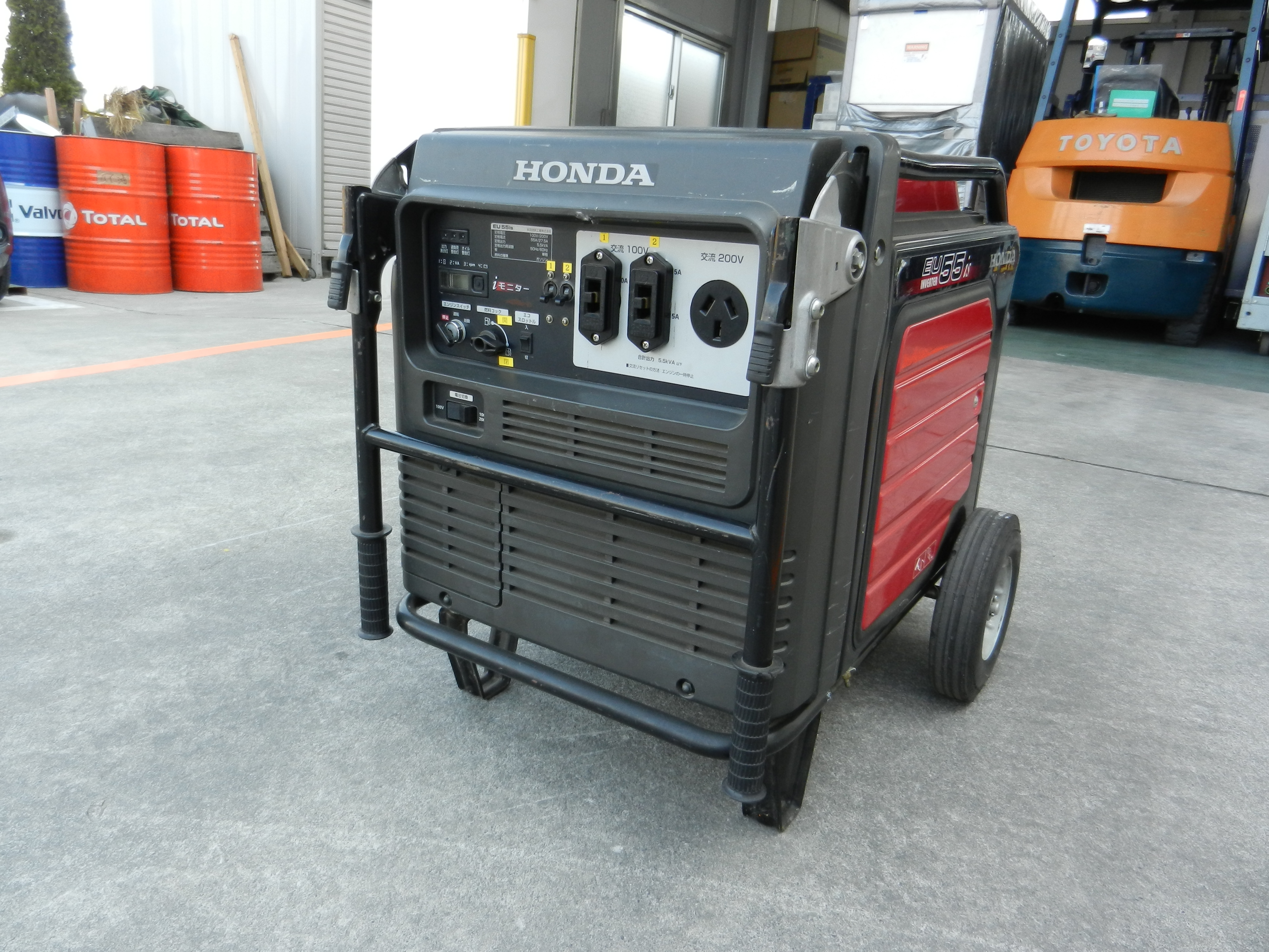 発電機